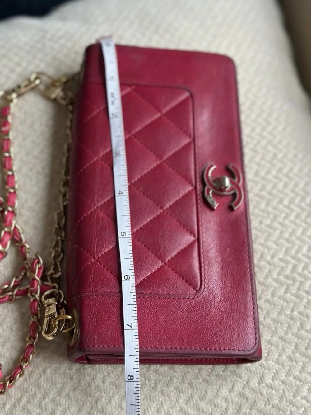 CHANEL Quilted Shoulder Bag in Burgundy with Gold-Tone Hardware